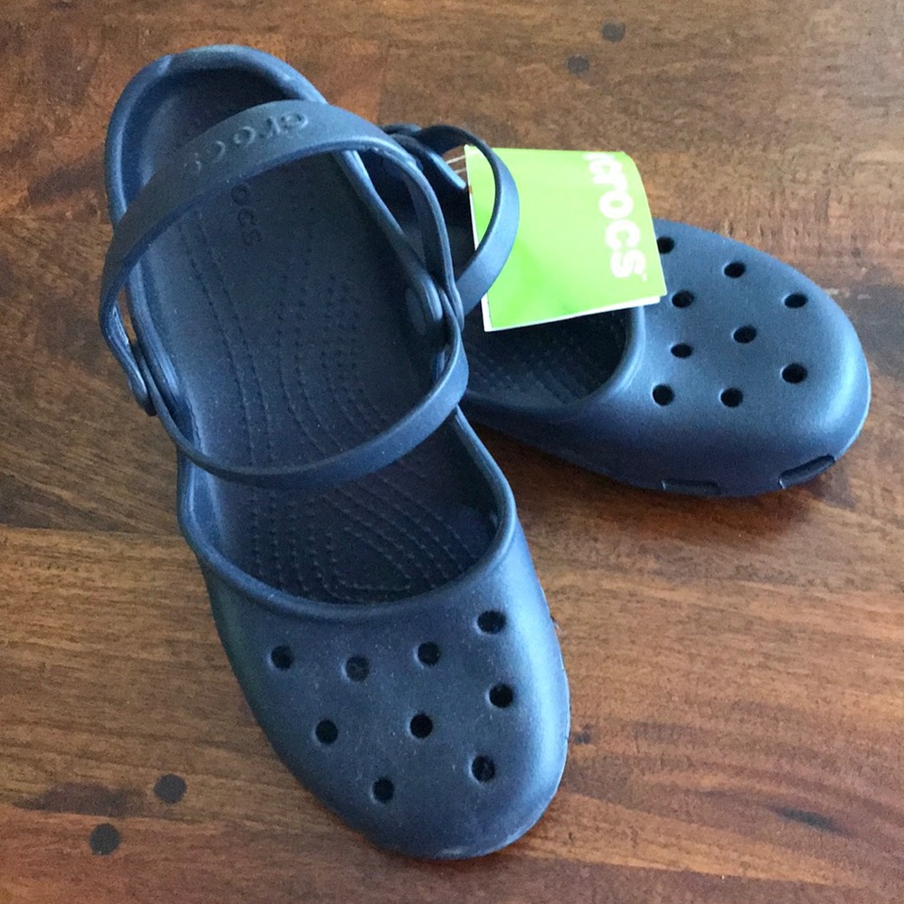 NWT CROCS Karin Clog in Navy